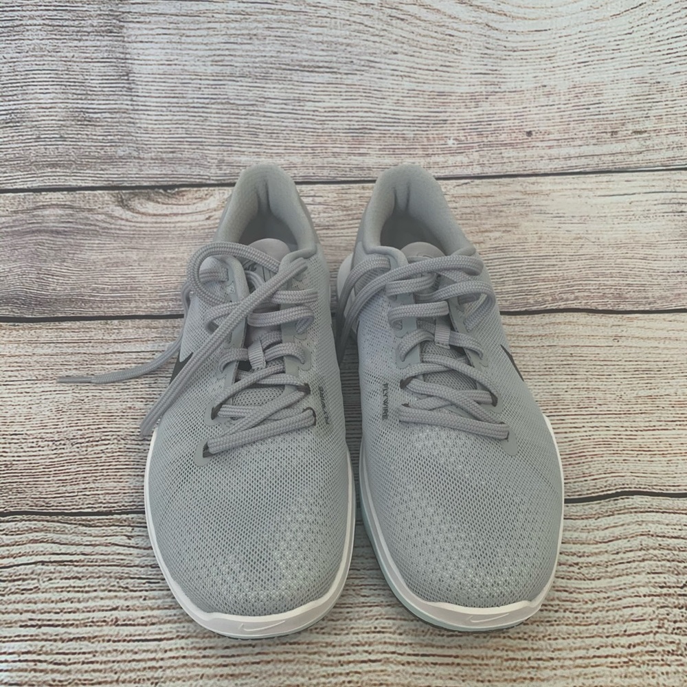Nike Woman’s flex supreme Tr5 size 9